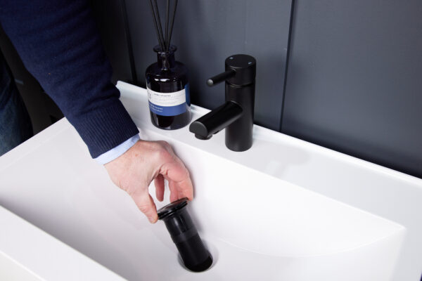 Basin Waste Top Fix Unslotted - Image 17